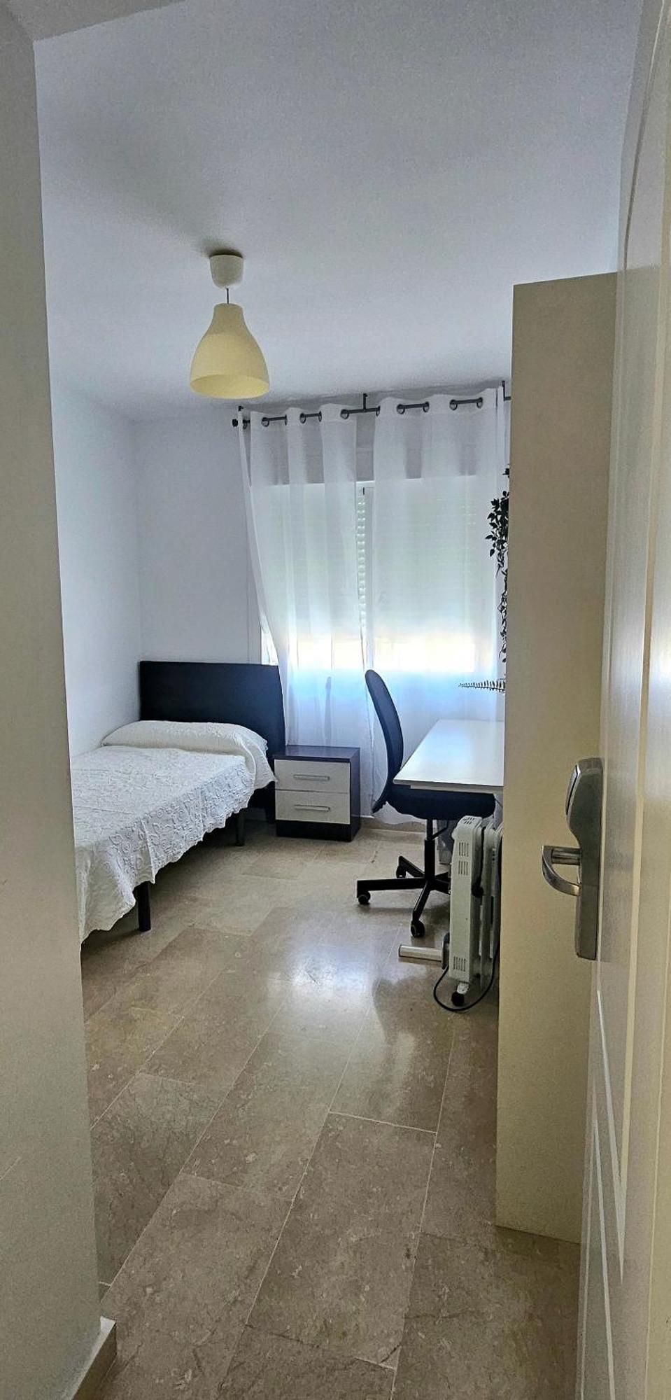 מאלגה Hostel Residencia Alfil מראה חיצוני תמונה