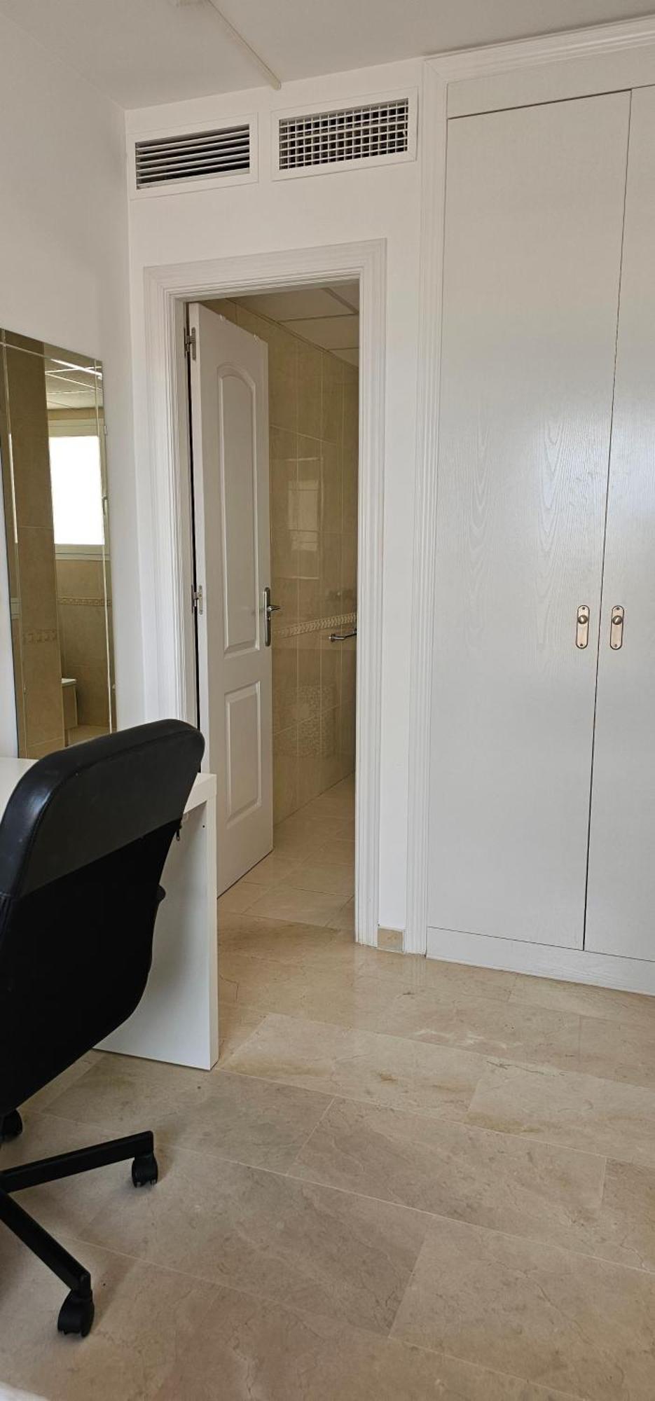 מאלגה Hostel Residencia Alfil מראה חיצוני תמונה