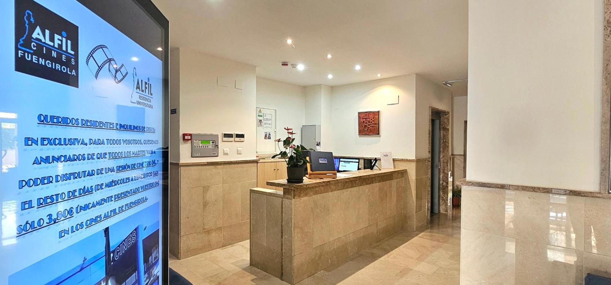 מאלגה Hostel Residencia Alfil מראה חיצוני תמונה
