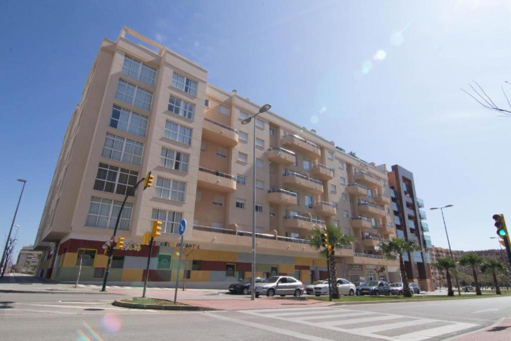 מאלגה Hostel Residencia Alfil מראה חיצוני תמונה